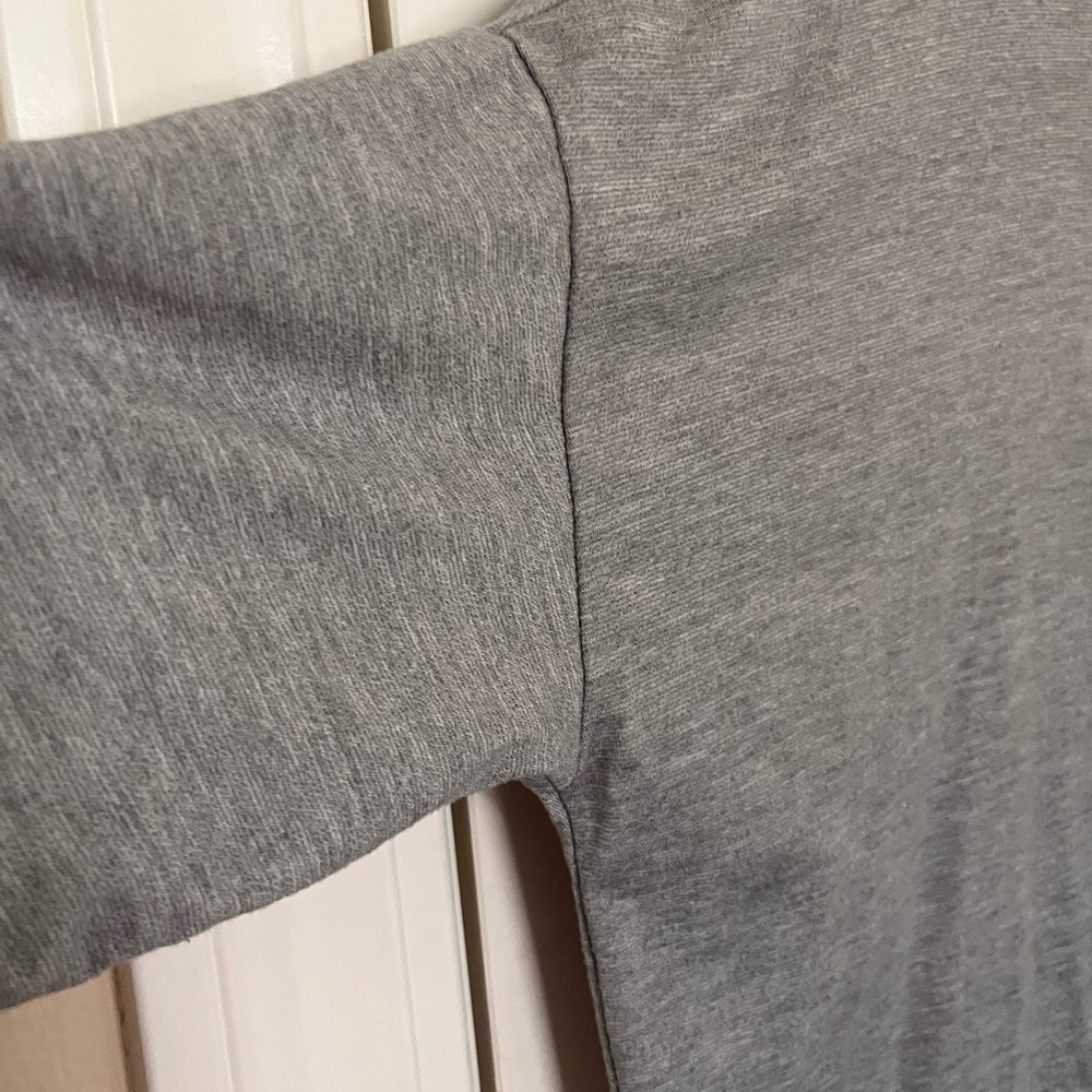 LuLaRoe Irma Heather Gray oversized Tee XL - Picture 4 of 7